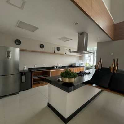 Apartamentos com 100m², 2 quartos, 1 suíte, 1 garagem, no bairro Abraão em Florianópolis