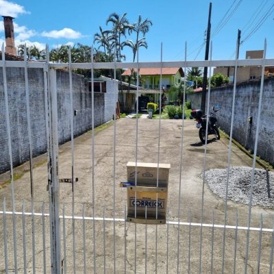 Pousada com 200m², 7 quartos, 5 garagens, no bairro Barra Da Lagoa em Florianópolis