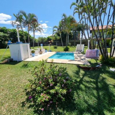 Pousada com 200m², 7 quartos, 5 garagens, no bairro Barra Da Lagoa em Florianópolis