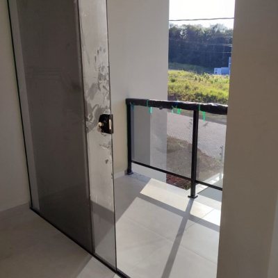 Casa Residencial com 102m², 3 quartos, 1 suíte, 2 garagens, no bairro Forquilhas em São José