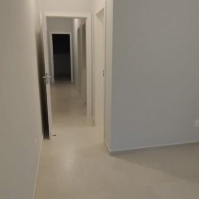 Casa em Condomínio com 137m², 3 quartos, 1 suíte, 2 garagens, no bairro Praia De Fora em Palhoça
