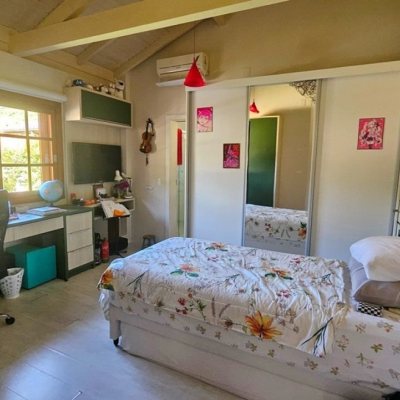 Casa em Condomínio com 240m², 4 quartos, 3 suítes, 1 garagem, no bairro Sambaqui em Florianópolis
