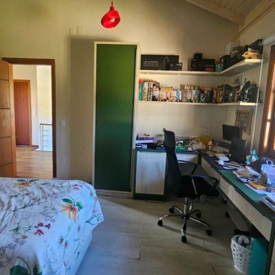 Casa em Condomínio com 240m², 4 quartos, 3 suítes, 1 garagem, no bairro Sambaqui em Florianópolis