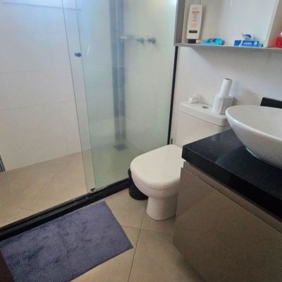 Casa em Condomínio com 240m², 4 quartos, 3 suítes, 1 garagem, no bairro Sambaqui em Florianópolis