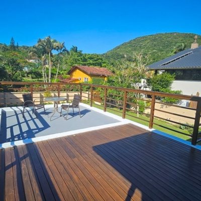 Casa em Condomínio com 240m², 4 quartos, 3 suítes, 1 garagem, no bairro Sambaqui em Florianópolis