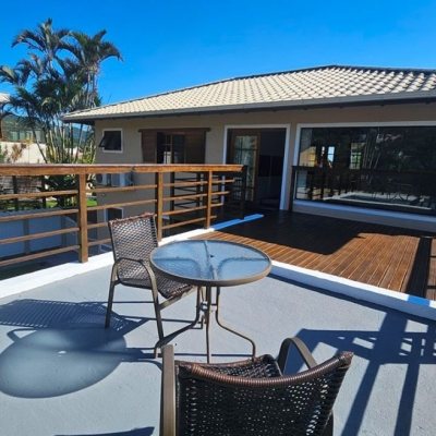 Casa em Condomínio com 240m², 4 quartos, 3 suítes, 1 garagem, no bairro Sambaqui em Florianópolis