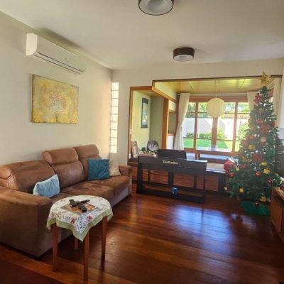 Casa em Condomínio com 240m², 4 quartos, 3 suítes, 1 garagem, no bairro Sambaqui em Florianópolis