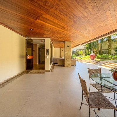 Apartamentos com 325m², 4 quartos, 2 suítes, 3 garagens, no bairro Centro em Florianópolis