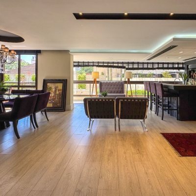 Apartamentos com 325m², 4 quartos, 2 suítes, 3 garagens, no bairro Centro em Florianópolis