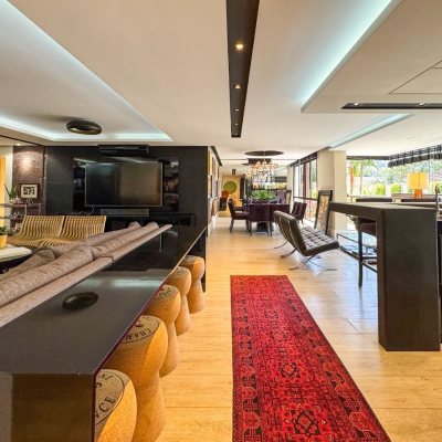 Apartamentos com 325m², 4 quartos, 2 suítes, 3 garagens, no bairro Centro em Florianópolis