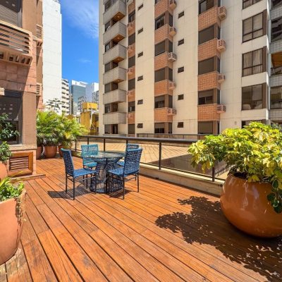 Apartamentos com 325m², 4 quartos, 2 suítes, 3 garagens, no bairro Centro em Florianópolis
