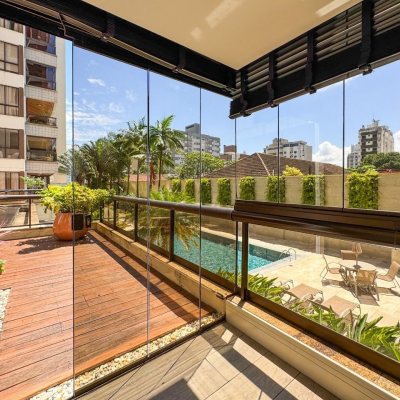Apartamentos com 325m², 4 quartos, 2 suítes, 3 garagens, no bairro Centro em Florianópolis