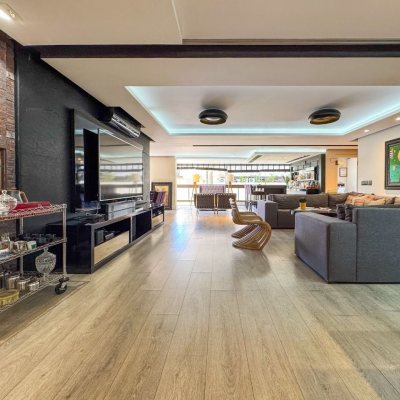 Apartamentos com 325m², 4 quartos, 2 suítes, 3 garagens, no bairro Centro em Florianópolis