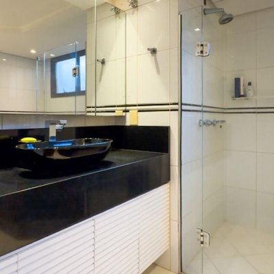 Apartamentos com 325m², 4 quartos, 2 suítes, 3 garagens, no bairro Centro em Florianópolis