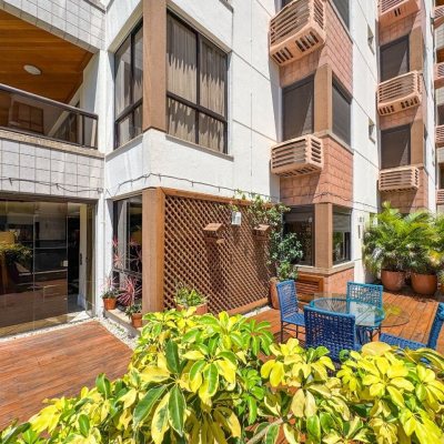 Apartamentos com 325m², 4 quartos, 2 suítes, 3 garagens, no bairro Centro em Florianópolis