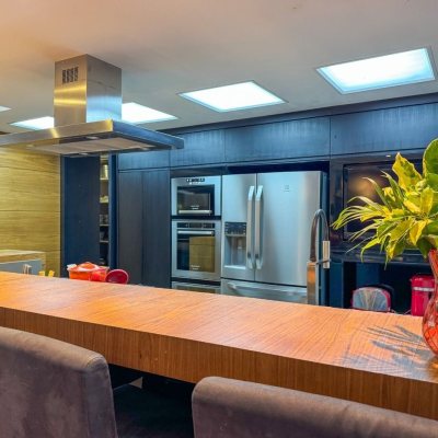 Apartamentos com 325m², 4 quartos, 2 suítes, 3 garagens, no bairro Centro em Florianópolis