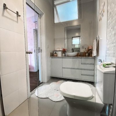 Casa Residencial com 205m², 3 quartos, 3 suítes, 3 garagens, no bairro Ingleses em Florianópolis