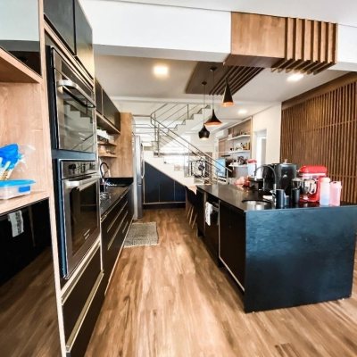 Casa Residencial com 205m², 3 quartos, 3 suítes, 3 garagens, no bairro Ingleses em Florianópolis