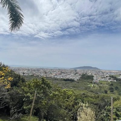 Casa Residencial com 458m², 4 quartos, no bairro Vargem Do Bom Jesus em Florianópolis