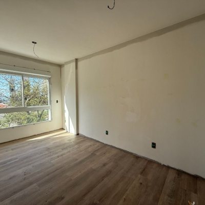 Apartamentos com 65m², 2 quartos, 1 suíte, 1 garagem, no bairro Agronômica em Florianópolis