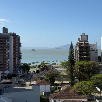 Apartamentos com 65m², 2 quartos, 1 suíte, 1 garagem, no bairro Agronômica em Florianópolis
