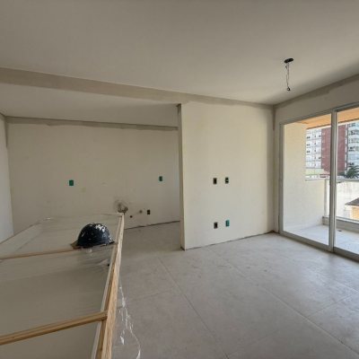 Apartamentos com 65m², 2 quartos, 1 suíte, 1 garagem, no bairro Agronômica em Florianópolis