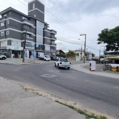 Casa Residencial com 150m², 2 quartos, 2 garagens, no bairro Ingleses do Rio Vermelho em Florianópolis