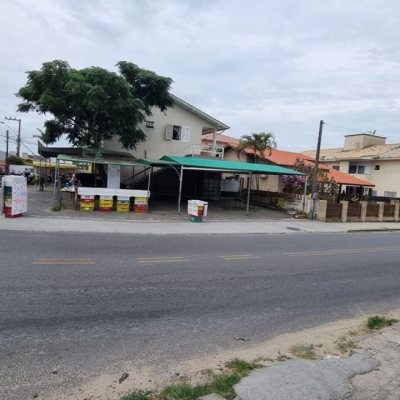 Casa Residencial com 150m², 2 quartos, 2 garagens, no bairro Ingleses do Rio Vermelho em Florianópolis