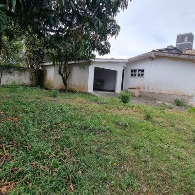 Casa Residencial com 150m², 2 quartos, 2 garagens, no bairro Ingleses do Rio Vermelho em Florianópolis