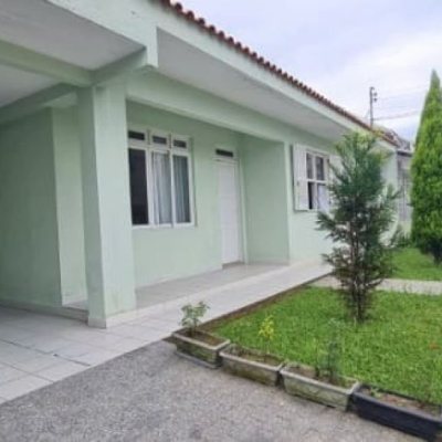 Casa Residencial com 200m², 4 quartos, 1 suíte, 3 garagens, no bairro Nossa Senhora Do Rosário em São José