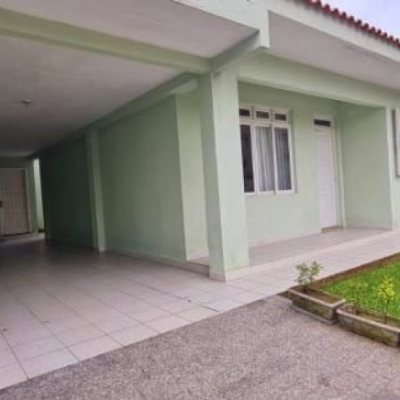 Casa Residencial com 200m², 4 quartos, 1 suíte, 3 garagens, no bairro Nossa Senhora Do Rosário em São José