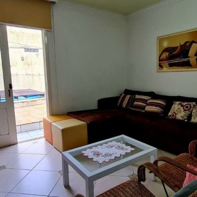 Casa Residencial com 200m², 4 quartos, 1 suíte, 3 garagens, no bairro Nossa Senhora Do Rosário em São José