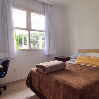 Casa Residencial com 200m², 4 quartos, 1 suíte, 3 garagens, no bairro Nossa Senhora Do Rosário em São José