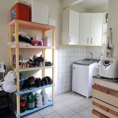 Casa Residencial com 200m², 4 quartos, 1 suíte, 3 garagens, no bairro Nossa Senhora Do Rosário em São José