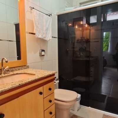 Casa Residencial com 200m², 4 quartos, 1 suíte, 3 garagens, no bairro Nossa Senhora Do Rosário em São José