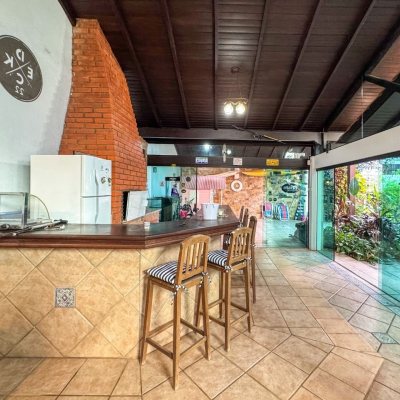 Casa Residencial com 551m², 8 quartos, 8 suítes, 6 garagens, no bairro Jurerê Internacional em Florianópolis