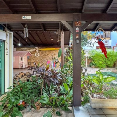 Casa Residencial com 551m², 8 quartos, 8 suítes, 6 garagens, no bairro Jurerê Internacional em Florianópolis