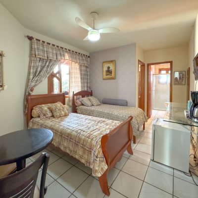 Casa Residencial com 551m², 8 quartos, 8 suítes, 6 garagens, no bairro Jurerê Internacional em Florianópolis