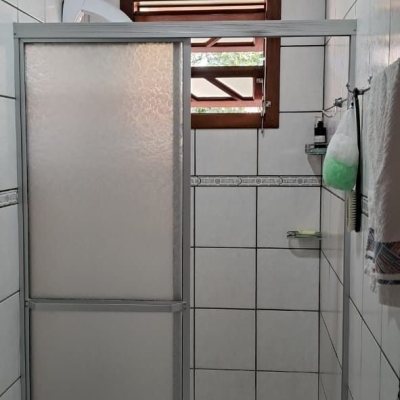 Casa Residencial com 139m², 2 quartos, 4 garagens, no bairro Ingleses do Rio Vermelho em Florianópolis