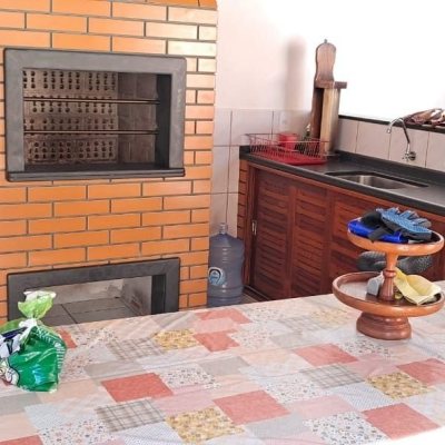 Casa Residencial com 139m², 2 quartos, 4 garagens, no bairro Ingleses do Rio Vermelho em Florianópolis