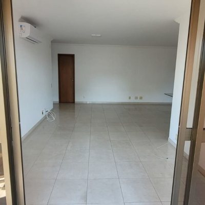Apartamentos com 166m², 4 quartos, 2 suítes, 2 garagens, no bairro Agronômica em Florianópolis