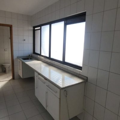 Apartamentos com 166m², 4 quartos, 2 suítes, 2 garagens, no bairro Agronômica em Florianópolis