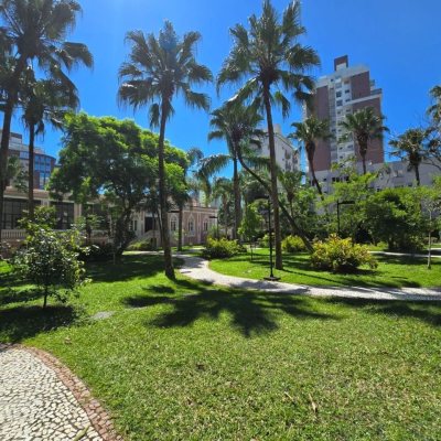 Apartamentos com 166m², 4 quartos, 2 suítes, 2 garagens, no bairro Agronômica em Florianópolis