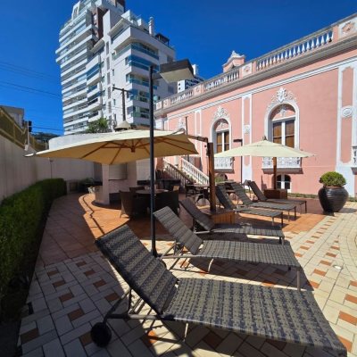 Apartamentos com 166m², 4 quartos, 2 suítes, 2 garagens, no bairro Agronômica em Florianópolis