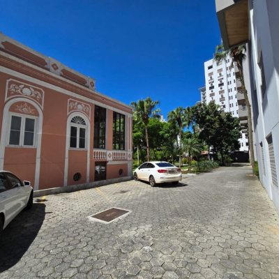 Apartamentos com 166m², 4 quartos, 2 suítes, 2 garagens, no bairro Agronômica em Florianópolis