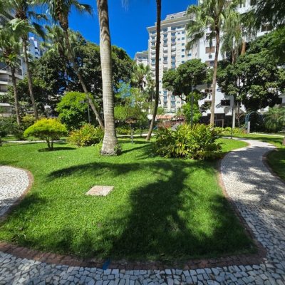 Apartamentos com 166m², 4 quartos, 2 suítes, 2 garagens, no bairro Agronômica em Florianópolis