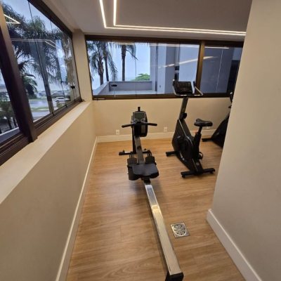 Apartamentos com 166m², 4 quartos, 2 suítes, 2 garagens, no bairro Agronômica em Florianópolis