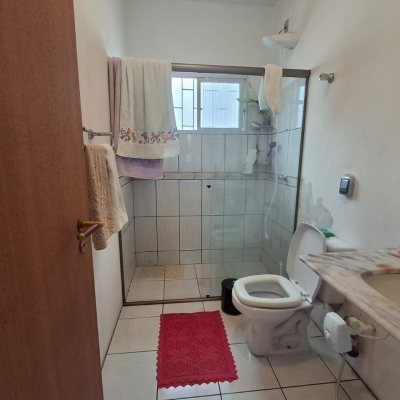 Casa Residencial com 200m², 3 quartos, 1 suíte, 1 garagem, no bairro Estreito em Florianópolis