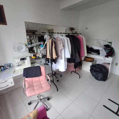 Casa Residencial com 200m², 3 quartos, 1 suíte, 1 garagem, no bairro Estreito em Florianópolis