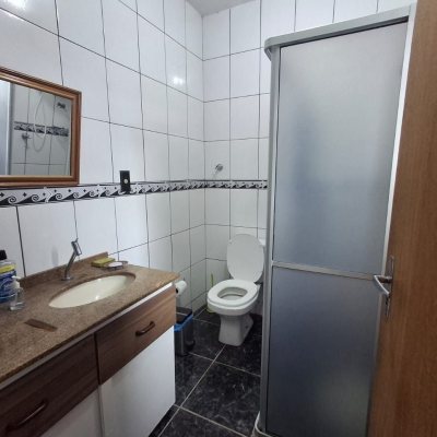 Casa Residencial com 200m², 3 quartos, 1 suíte, 1 garagem, no bairro Estreito em Florianópolis